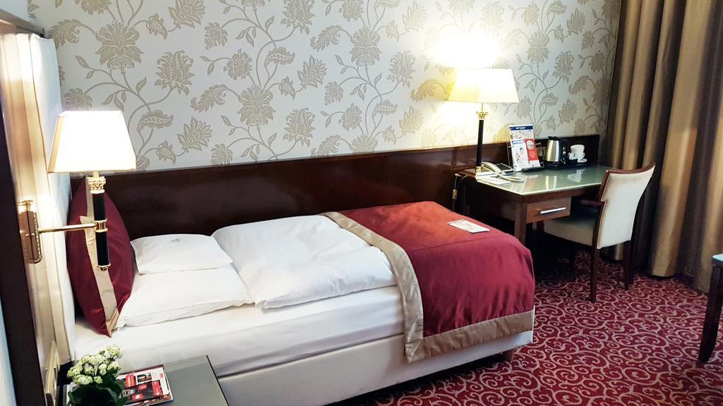 Best Western Plus Hotel Stadtpalais Брауншвейг Екстер'єр фото
